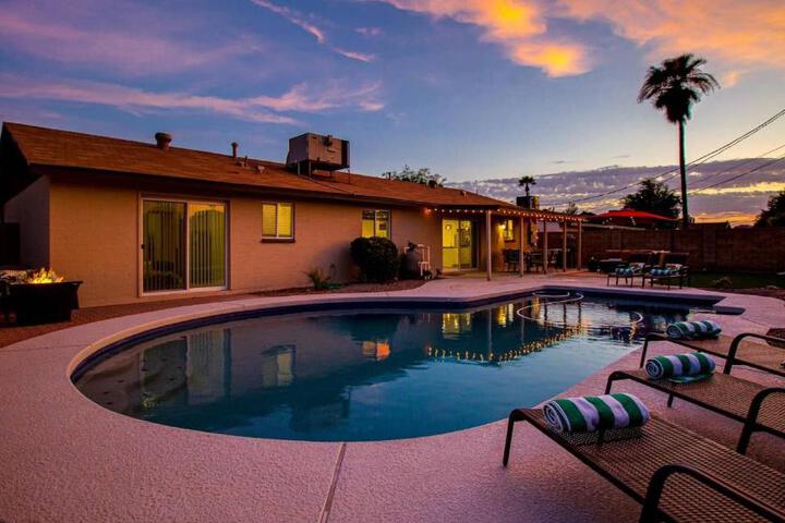 Exterior of Modern Comforts Near Old Town Scottsdale and ASU
