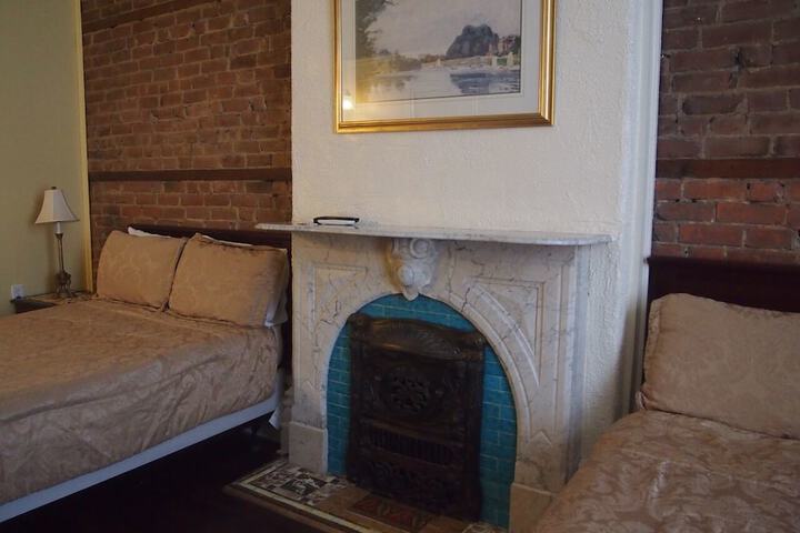 Room 8 of 39