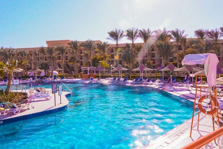 Hotel Pool