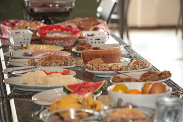Breakfast/Coffee Service 6 of 44