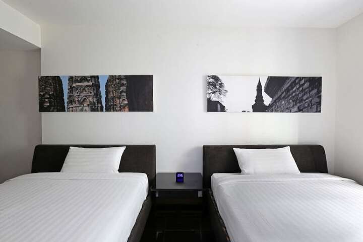 Room 26 of 53
