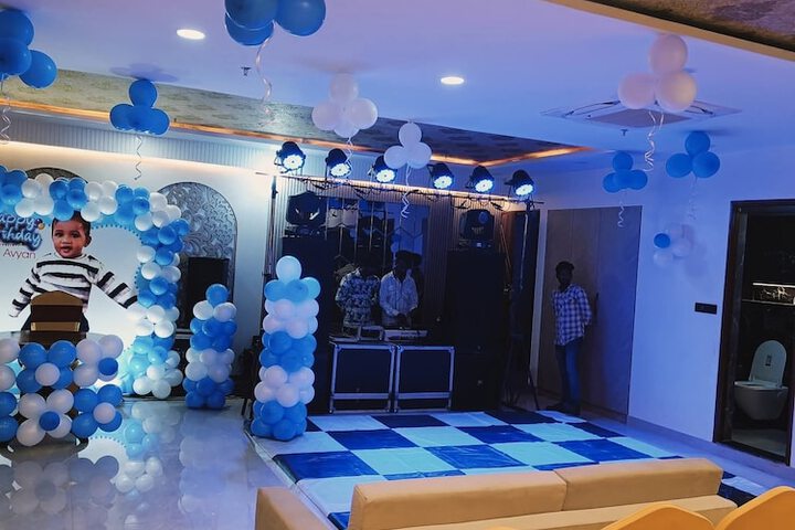 Ballroom/Hall 40 of 70