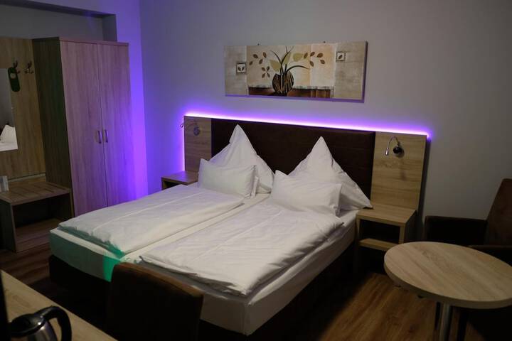 Room 20 of 65