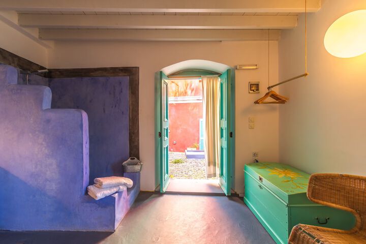 Room 32 of 37