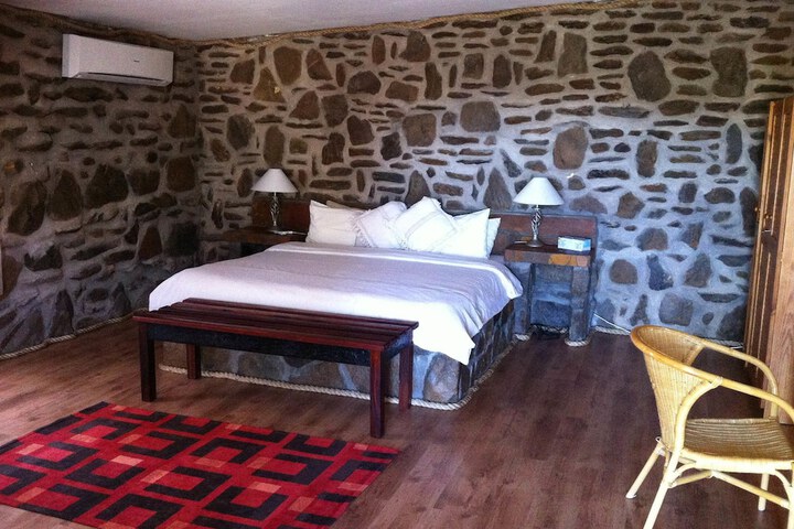 Room 12 of 20