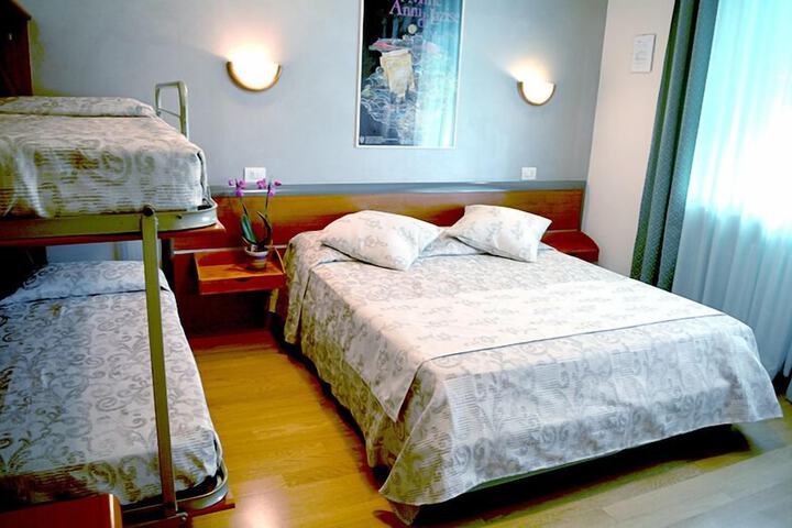 Room 15 of 63