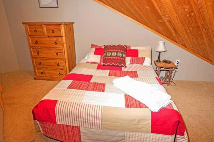 Ala Wai BoulevardApartment 11 in South Lake Tahoe, CA
