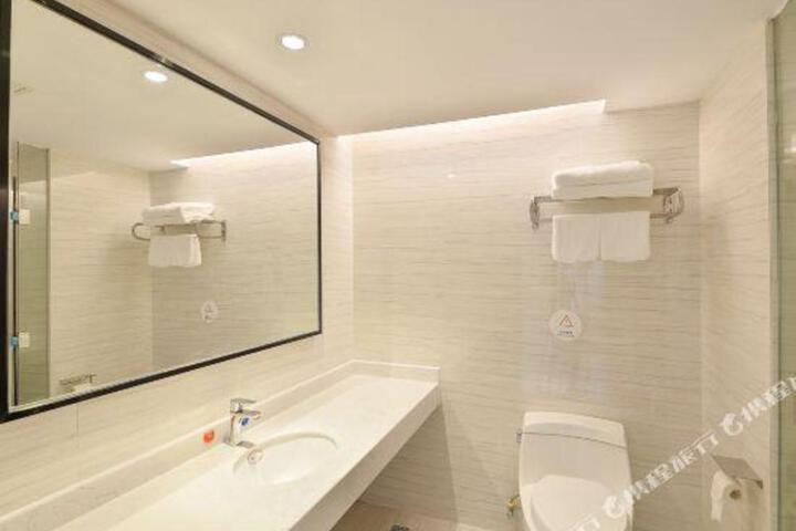 Dragon City Hotel Yunfu