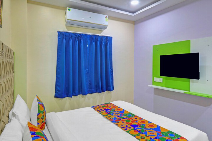 Room 17 of 31
