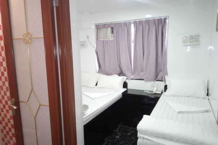 Room 15 of 43