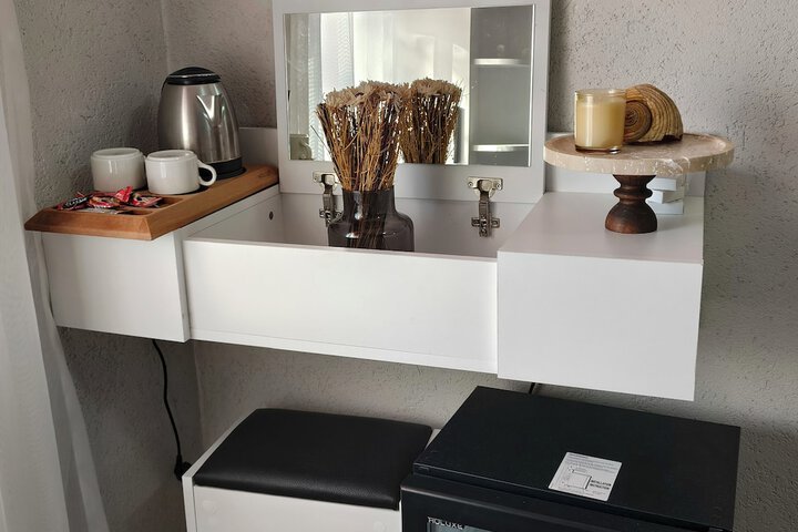 Room 13 of 25