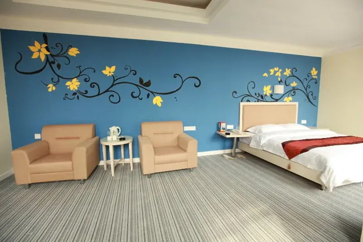 Room 2 of 4