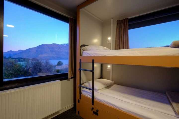 Room 14 of 48