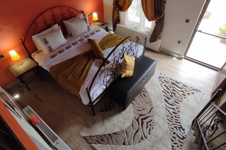 Room 64 of 185
