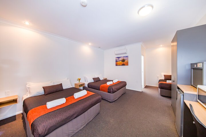 Room 4 of 41