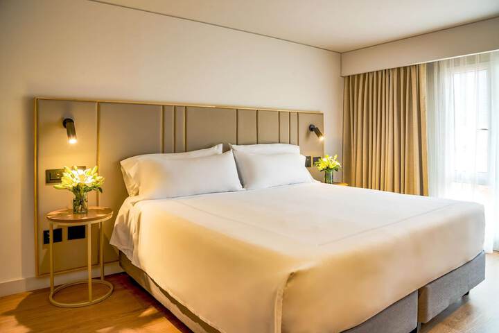 Room 3 of 37