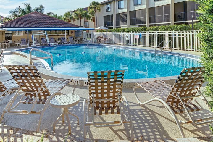 Hotel with Pool