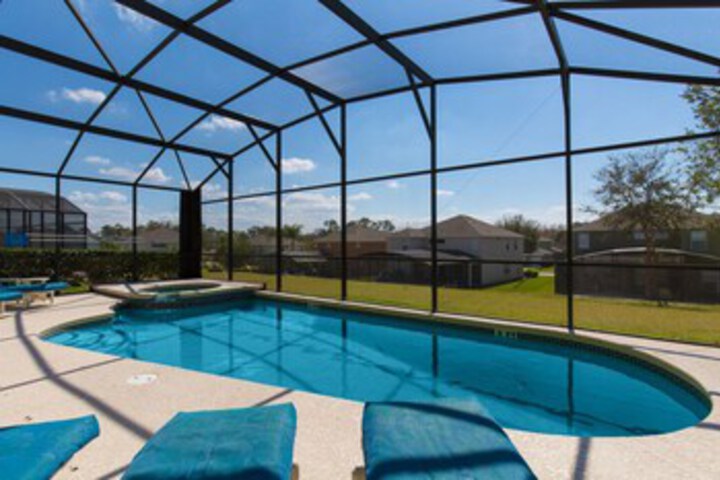Pool 83 of 272