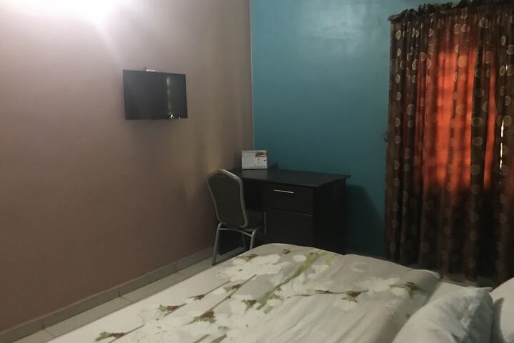 Room 11 of 29