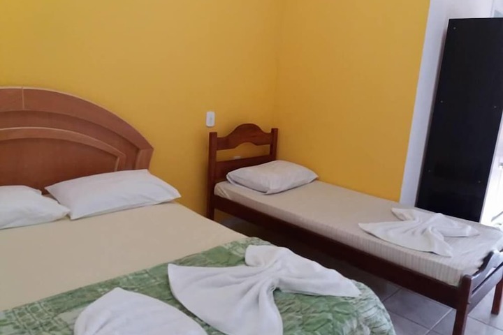 Room 4 of 17