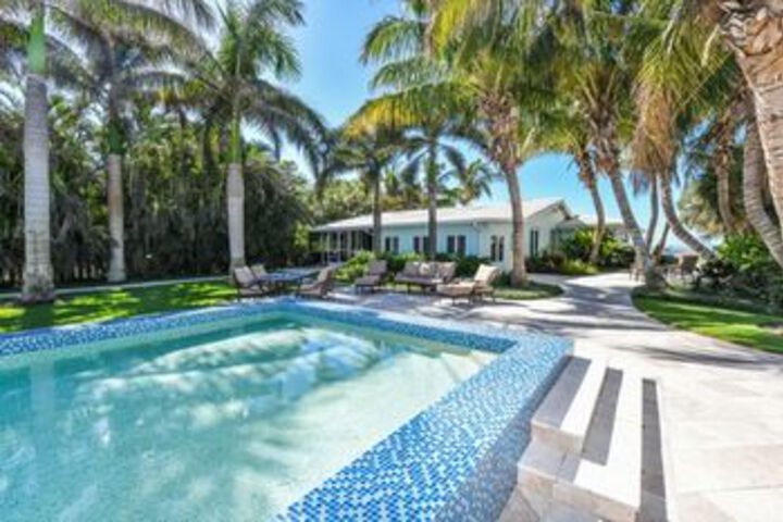 Pool 14 of 20