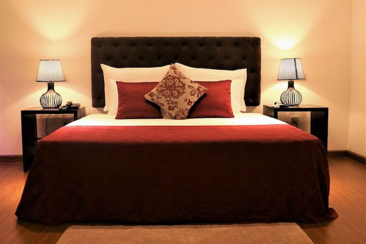 Room 6 of 22