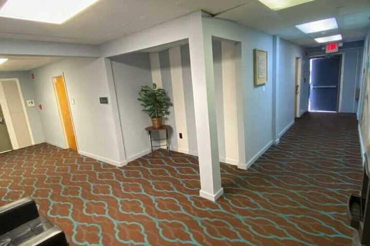 Ballroom/Hall 25 of 29