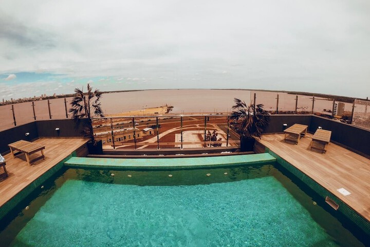Pool 17 of 26