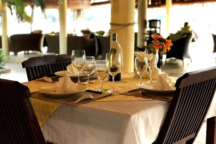 Dining 65 of 109