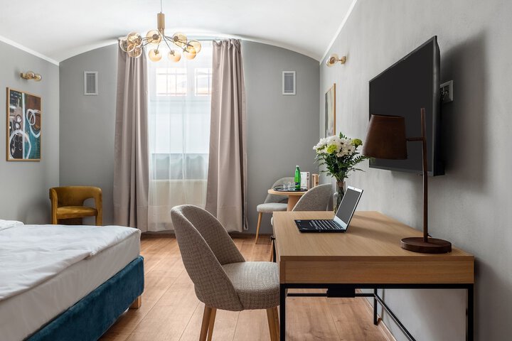 Room 15 of 56