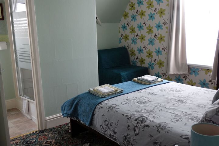 Room 7 of 40
