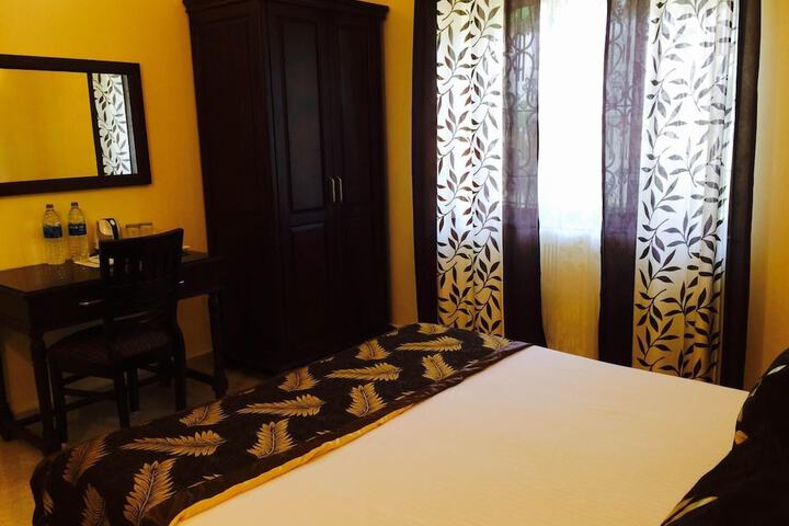 Room 9 of 40