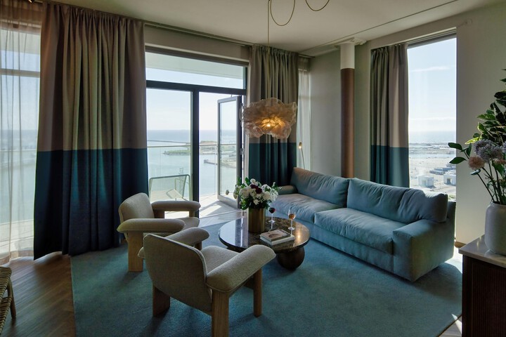 Room 28 of 62