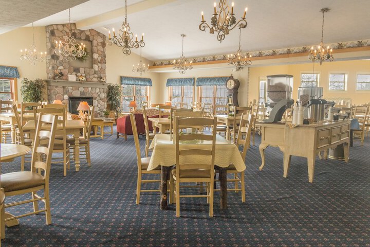 Breakfast/Coffee Service 70 of 77