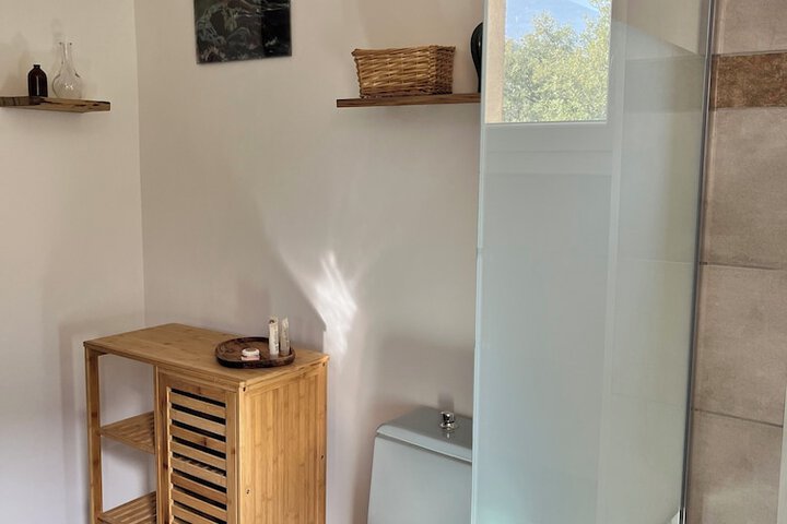 Room 17 of 31