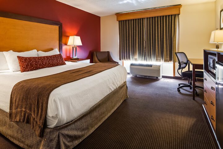 Room 16 of 27