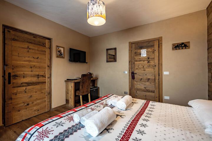 Room 10 of 68