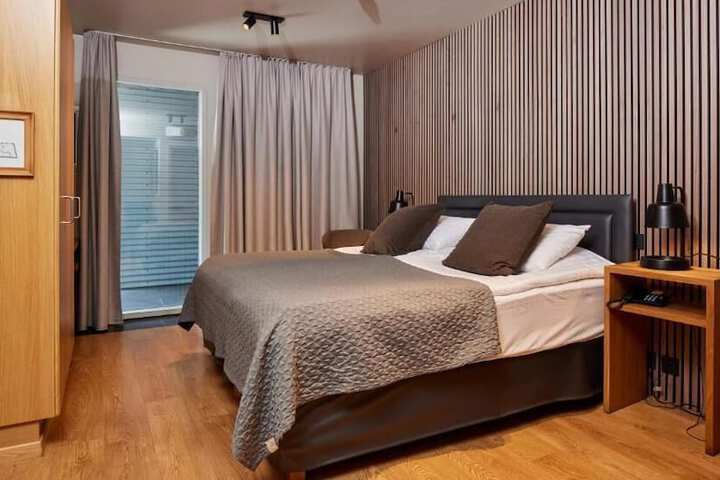Room 80 of 89