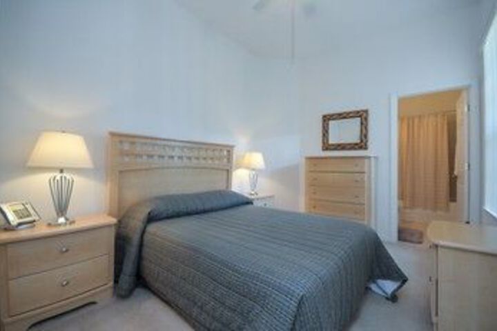 Room 7 of 25
