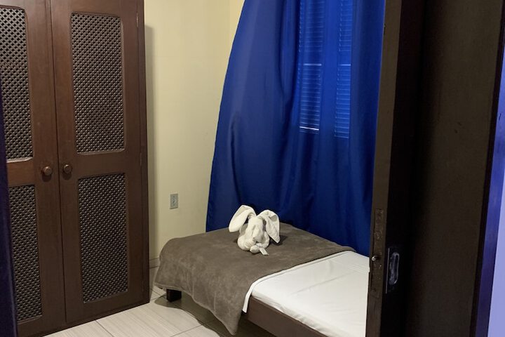 Room 6 of 51