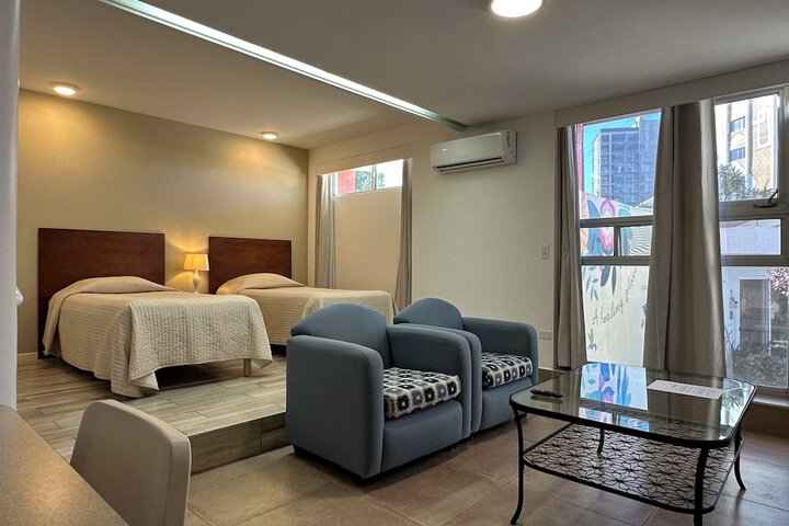 Room 11 of 34