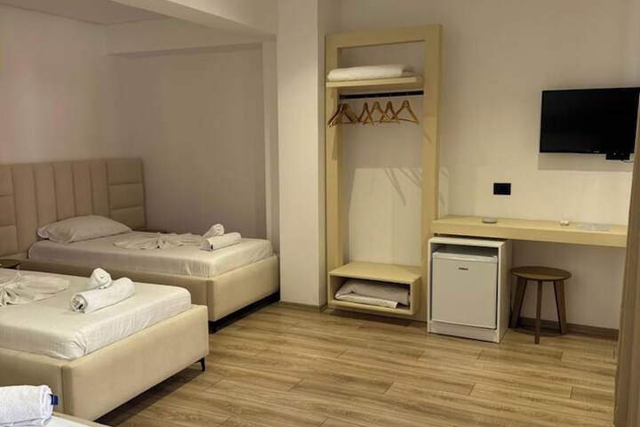 Room 25 of 68