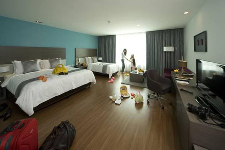 Room 33 of 93