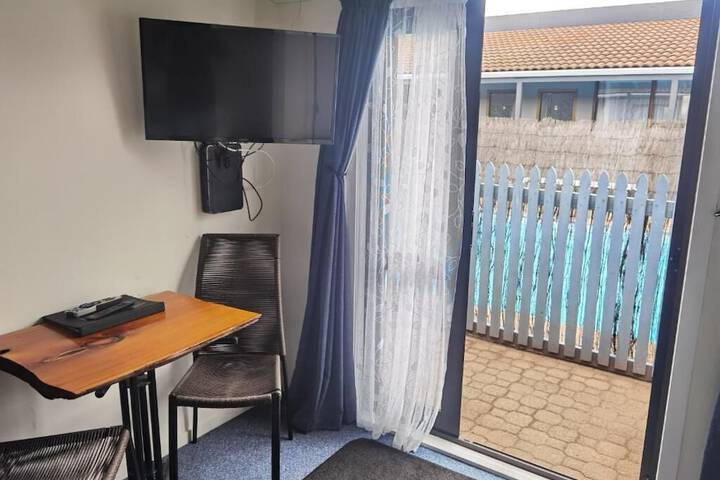 Room 52 of 84