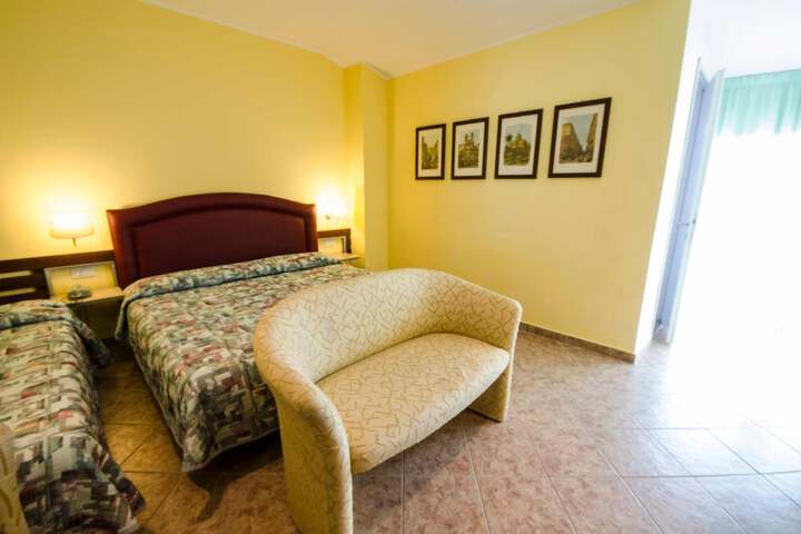 Room 10 of 61