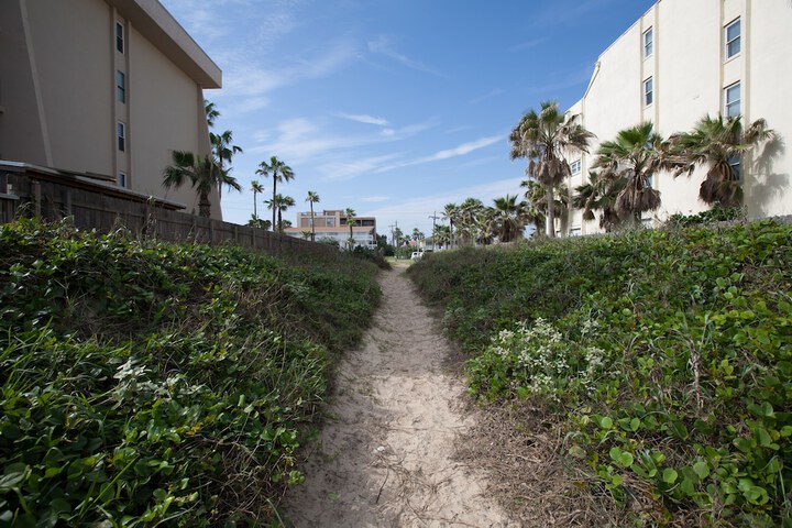 Property Grounds 24 of 28