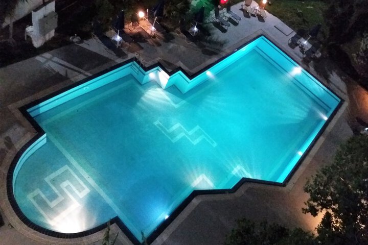 Pool 18 of 40
