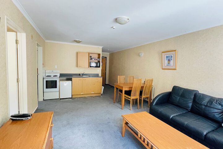 Room 18 of 38