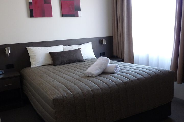 Room 27 of 144
