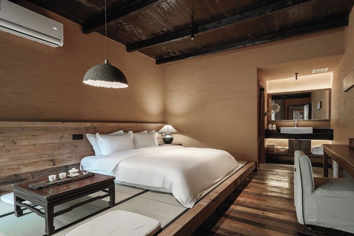 Room 46 of 110